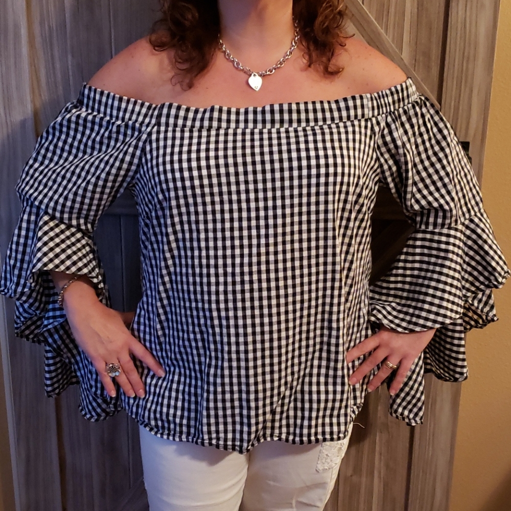 🔥Off the Shoulder City Chic Gingham Blouse